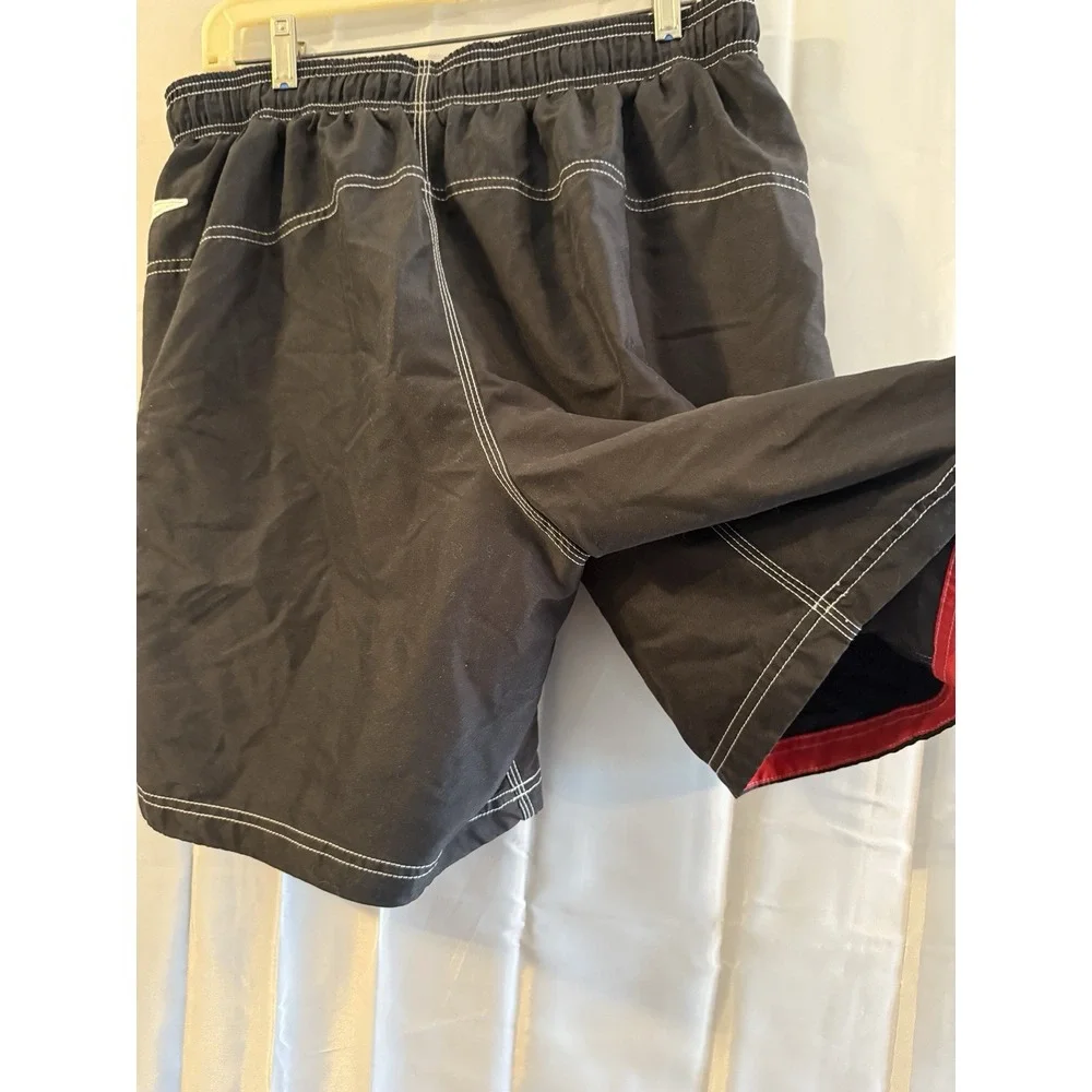 Speedo Mens L Board Short‎ Swim Trunks Black Red Mesh Lined Pockets Surf